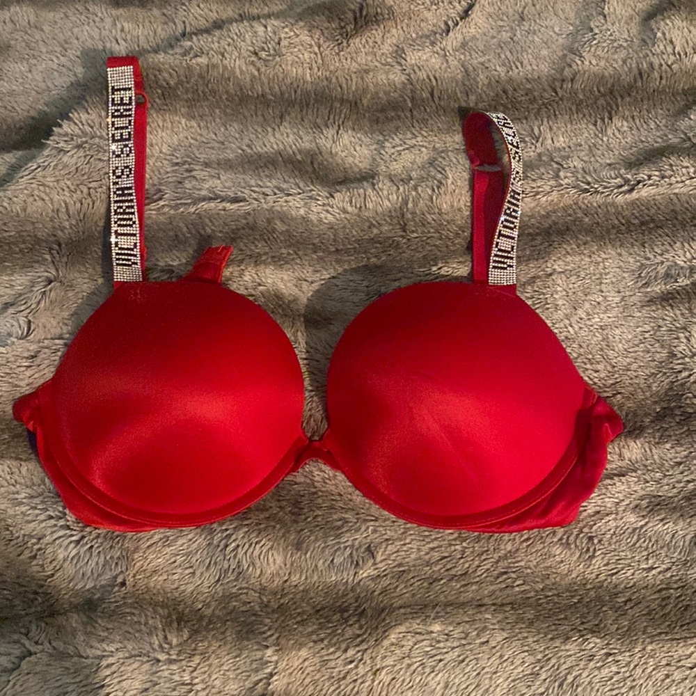 Victoria’s Secret Red Bombshell bra